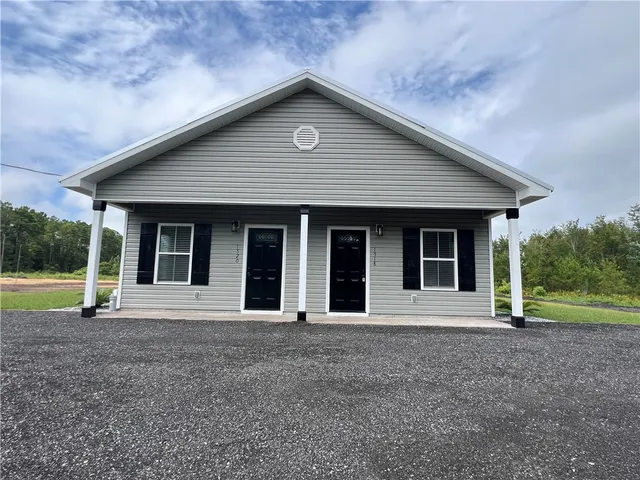 $1,350 | 1518 Swamp Road, Townsend, GA 31331