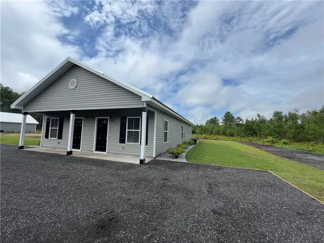 $1,350 | 1518 Swamp Road, Townsend, GA 31331