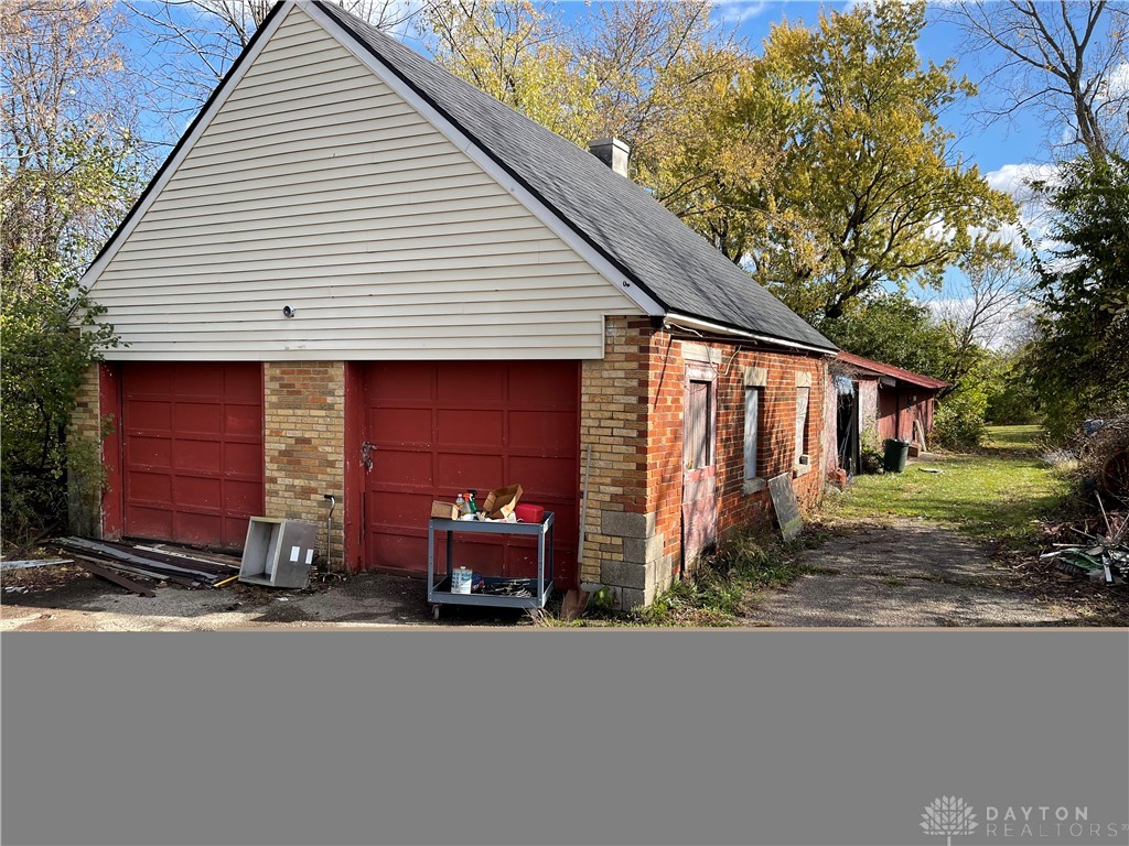 2512 Harshman Road Dayton, OH 45424 - Photo 4 of 7