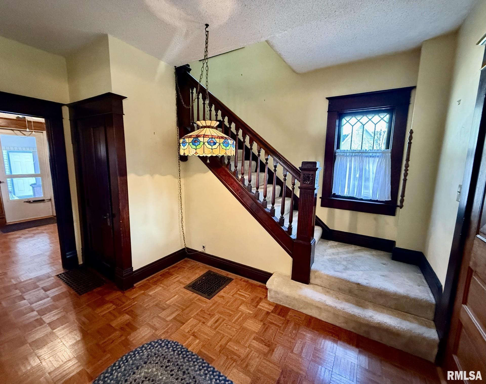407 Ross Street Kewanee, IL 61443 - Photo 12 of 32