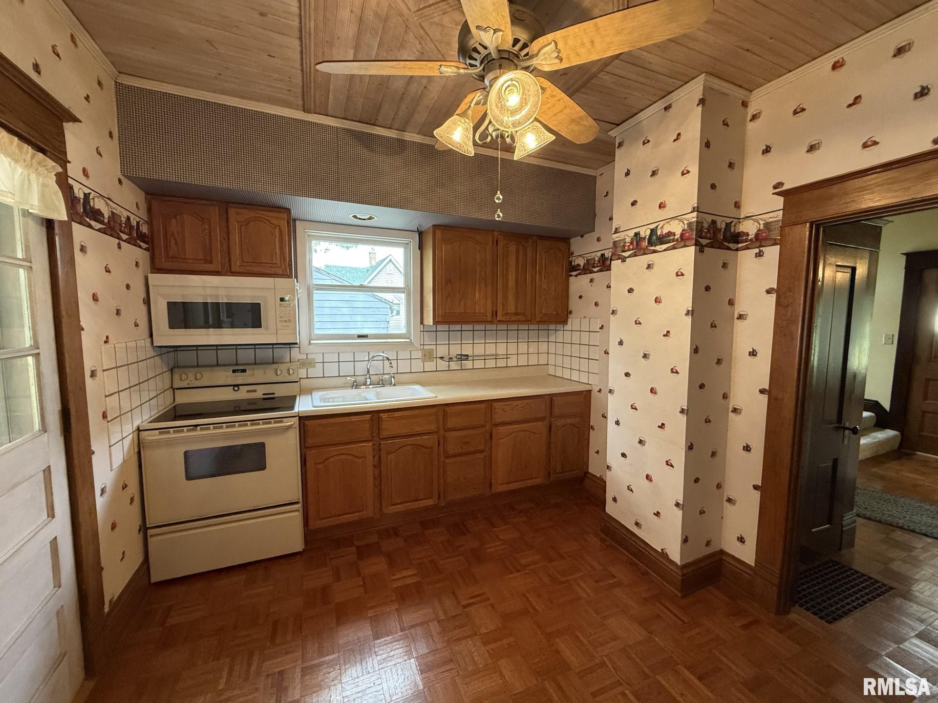 407 Ross Street Kewanee, IL 61443 - Photo 14 of 32