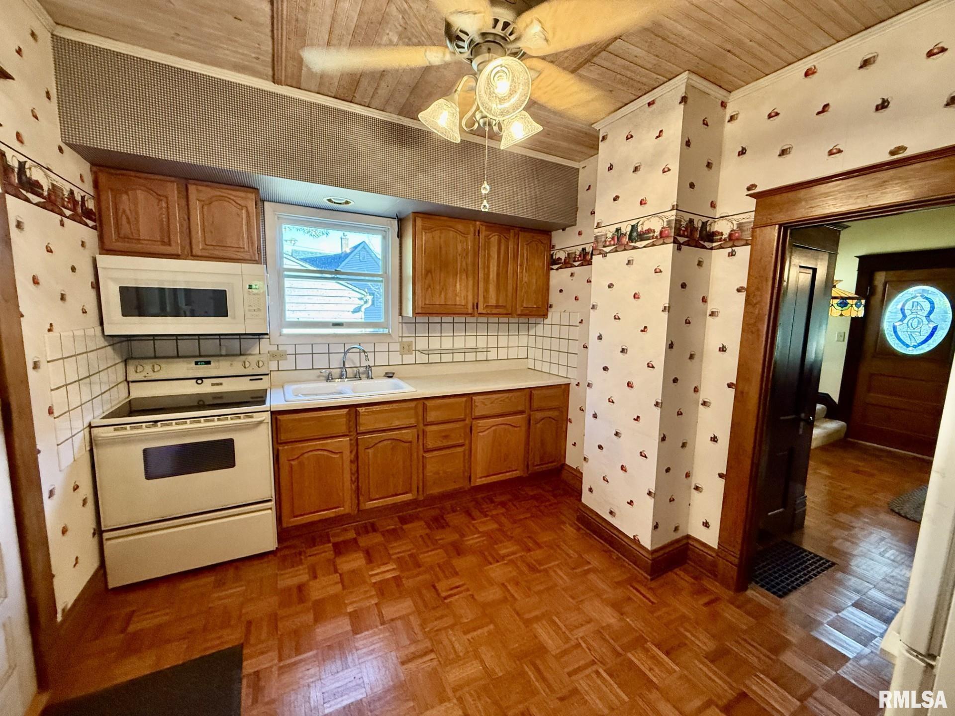 407 Ross Street Kewanee, IL 61443 - Photo 15 of 32