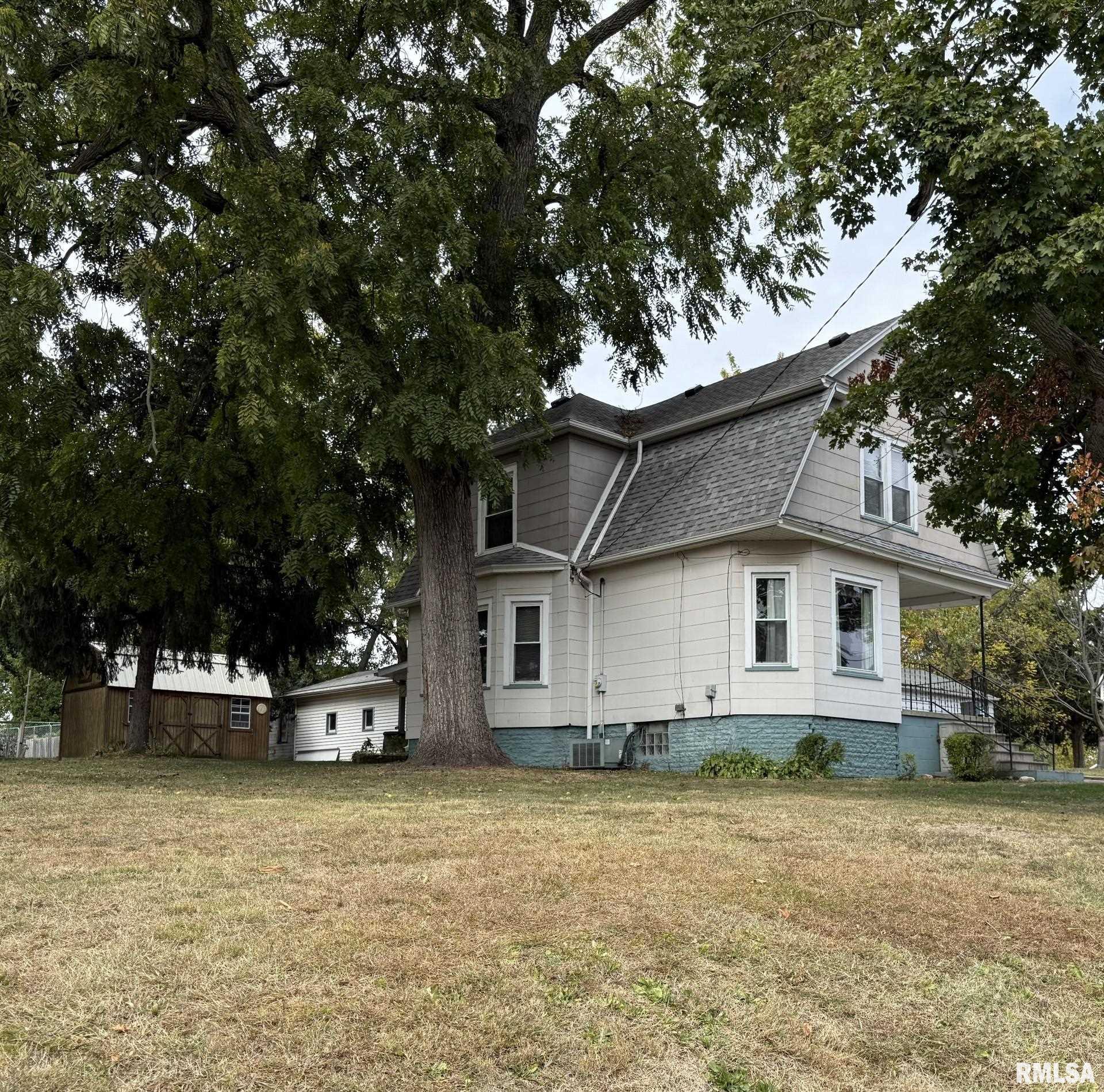 407 Ross Street Kewanee, IL 61443 - Photo 4 of 32