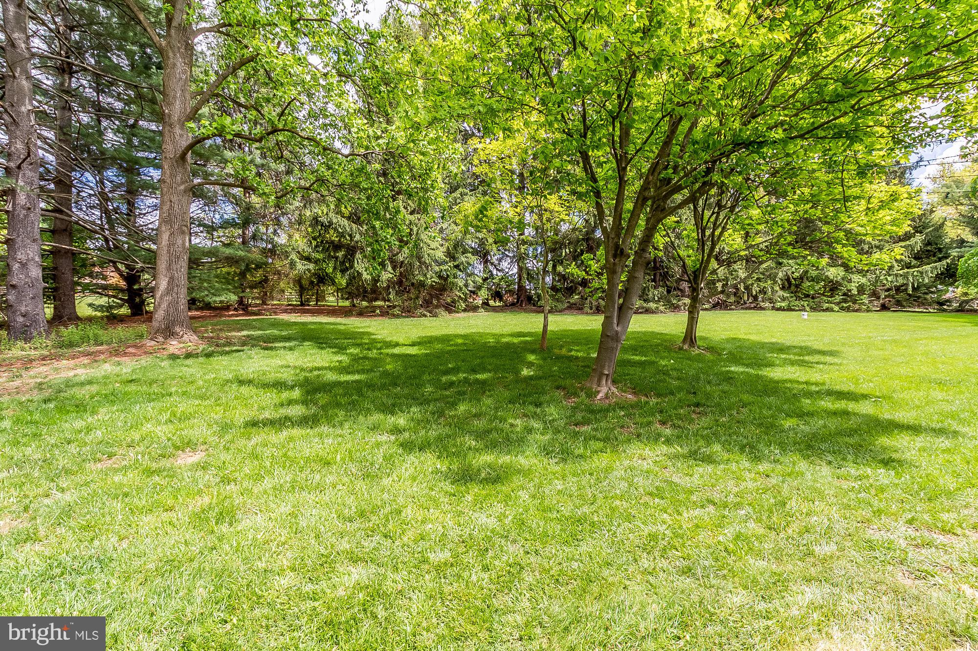 805 West Padonia Road Cockeysville, MD 21030 - Photo 40 of 44 Beautiful back yard
