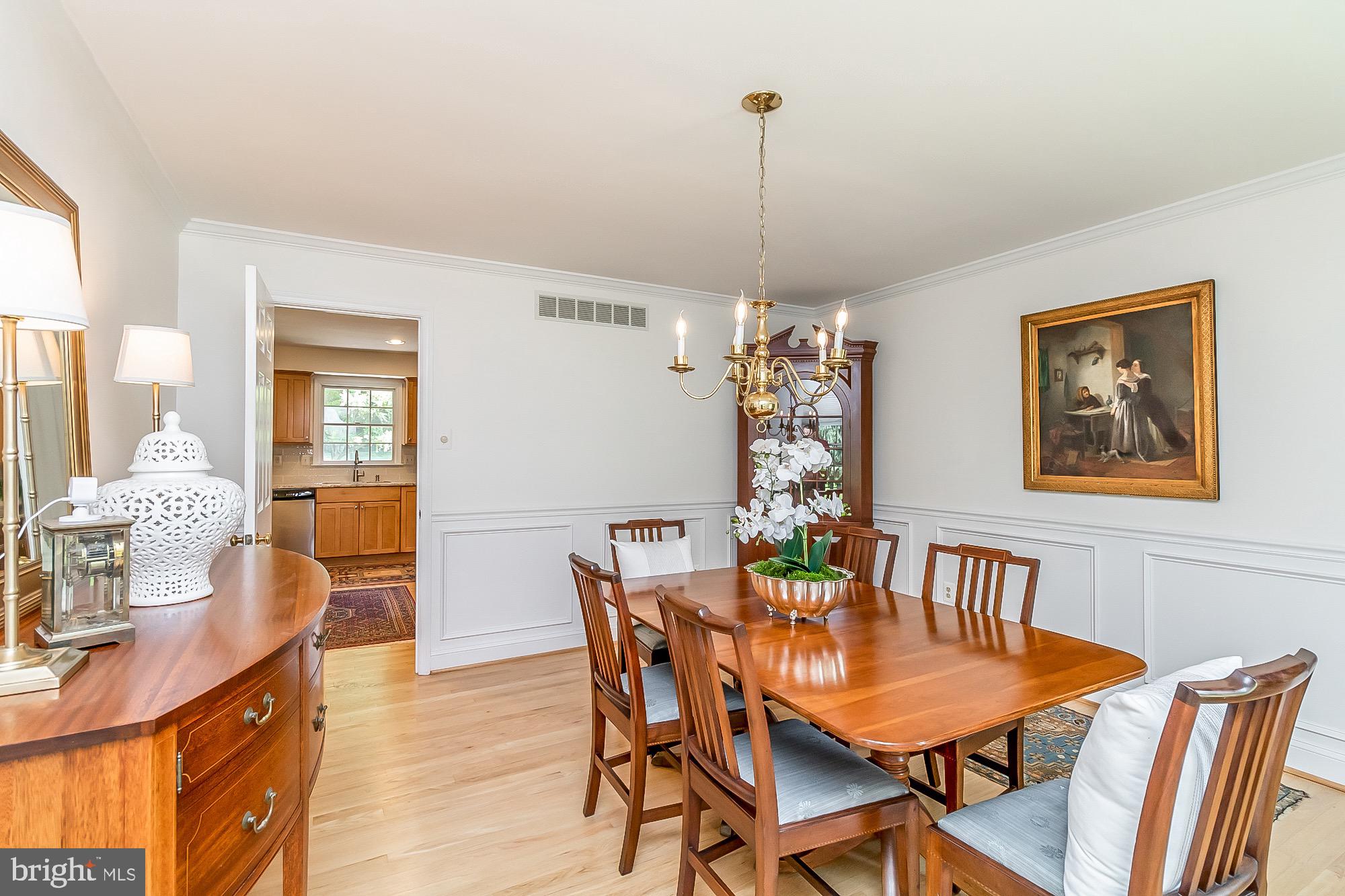 805 West Padonia Road Cockeysville, MD 21030 - Photo 9 of 44 Dining Room