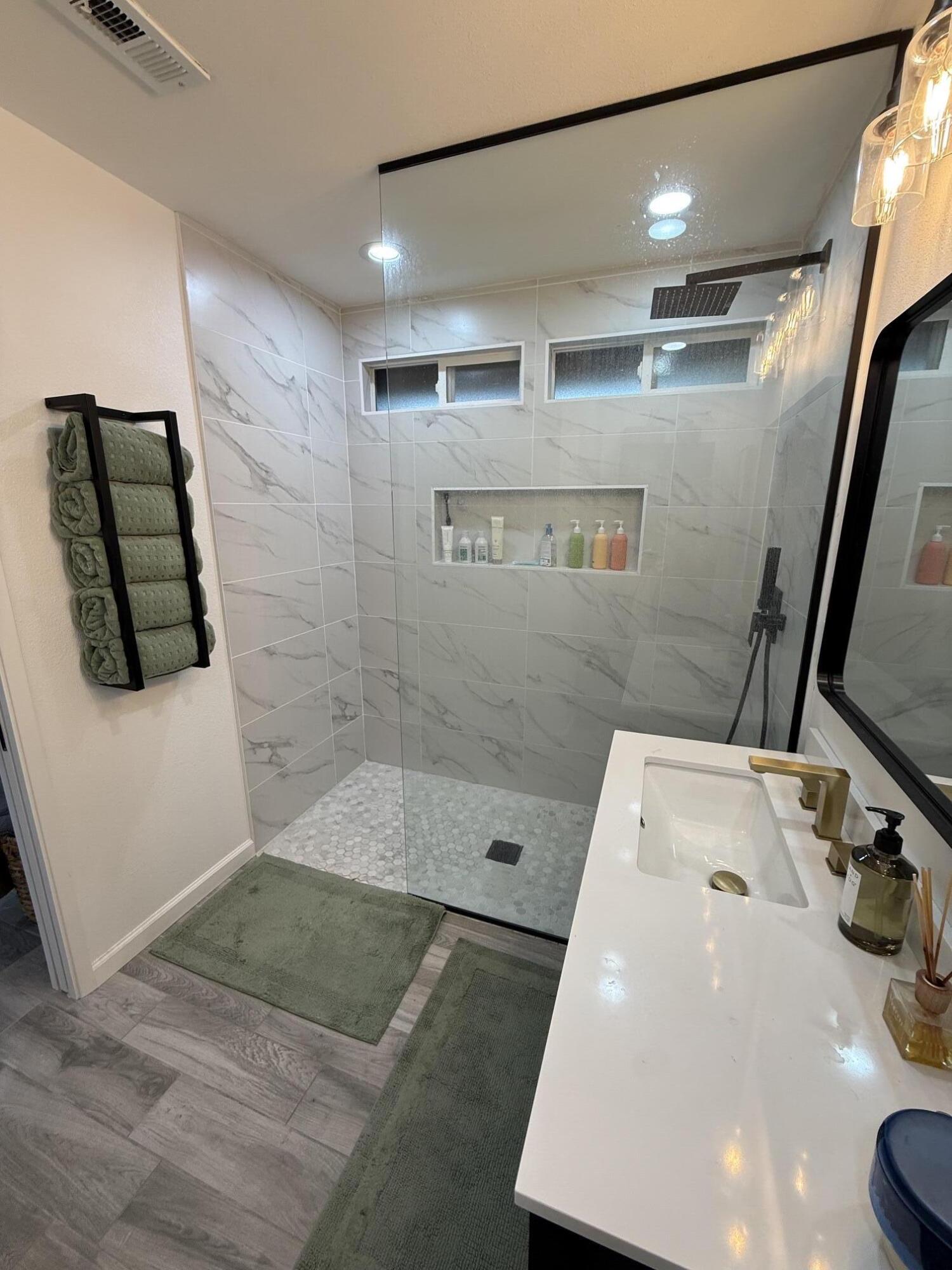 37081 Palmdale Road Rancho Mirage, CA 92270 - Photo 34 of 46 a view of bathroom