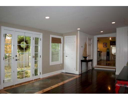 156 Boston Post Road Wayland, MA 01778 - Photo 14 of 20 a living room with furniture and a window