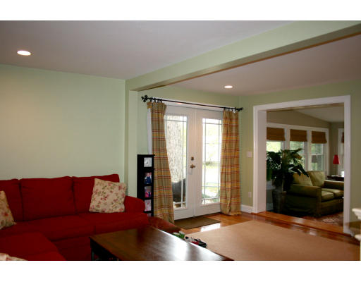 156 Boston Post Road Wayland, MA 01778 - Photo 7 of 20 a living room with furniture