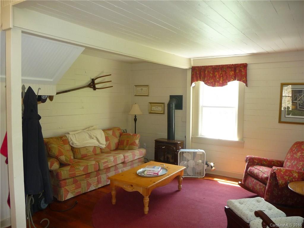 2932 Big Laurel Road Marshall, NC 28753 - Photo 5 of 24 Gallery Image 5