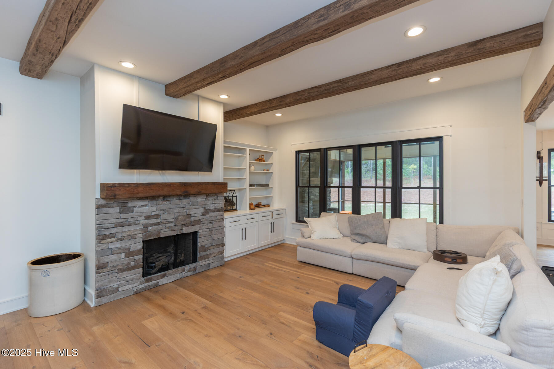 165 Vista Ridge West Jackson Springs, NC 27281 - Photo 3 of 34 living room1