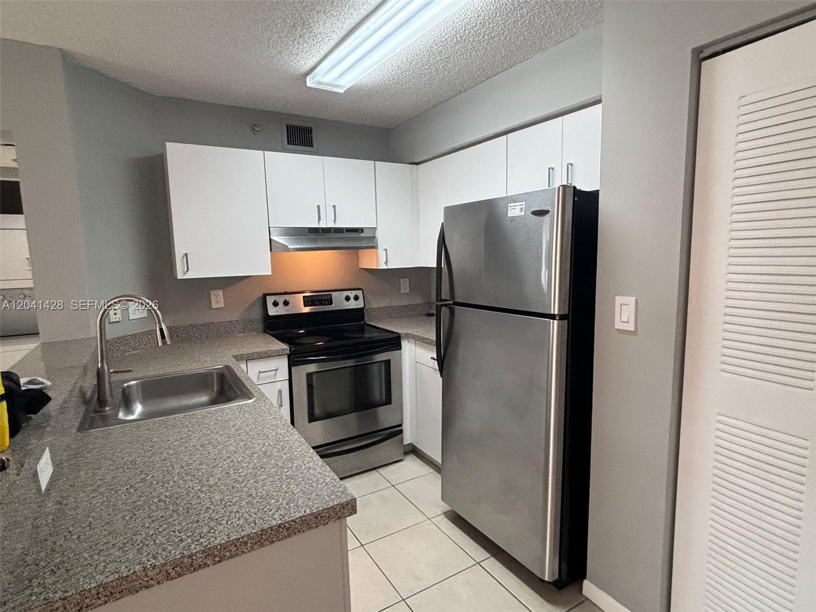 761 North Pine Island Road, Unit 203 Plantation, FL 33324 - Photo 13 of 38