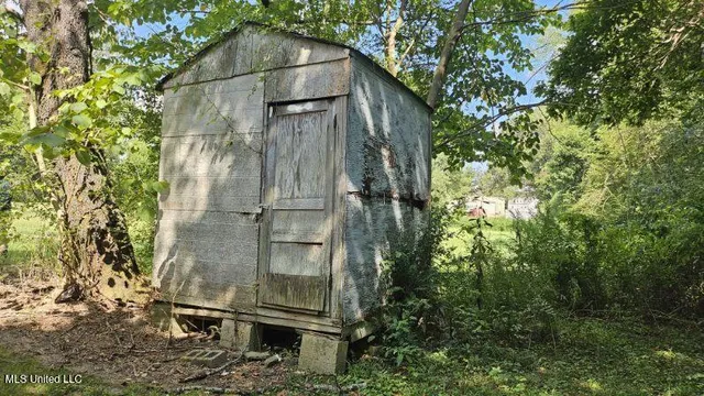 $40,000 | 50 Joe Hassell Cove, Coldwater, MS 38618