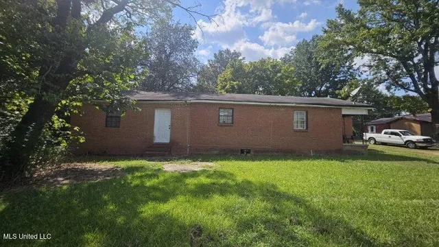 $40,000 | 50 Joe Hassell Cove, Coldwater, MS 38618