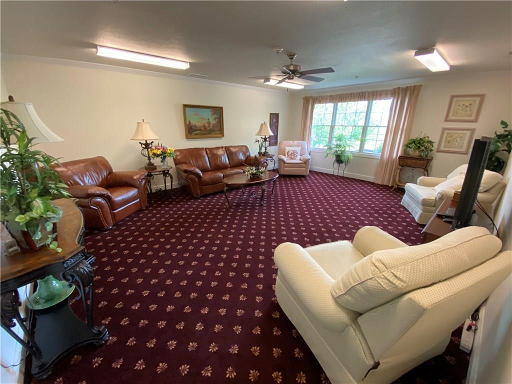 1 Coraopolis Road, Unit 102 Coraopolis, PA 15108 - Photo 22 of 23 huge community living room