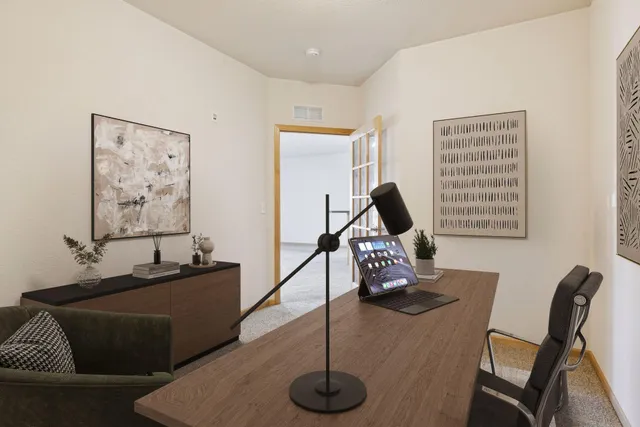 $220,000 | 1800 Graham Avenue West, Unit 325, St. Paul, MN 55116