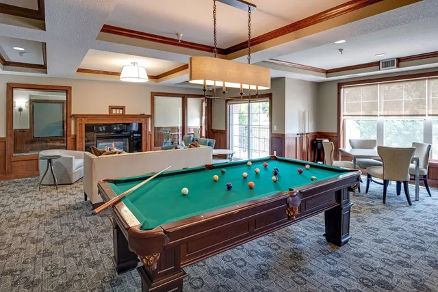 $220,000 | 1800 Graham Avenue West, Unit 325, St. Paul, MN 55116