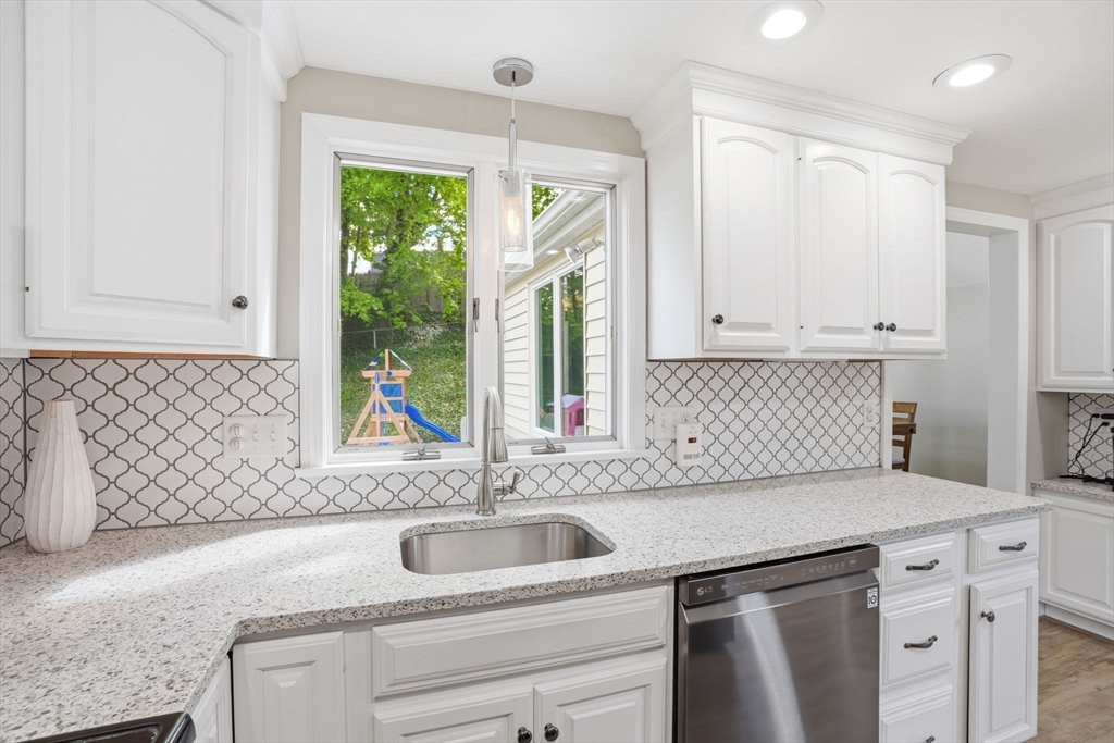 77 Weyham Road Weymouth, MA 02191 - Photo 7 of 28