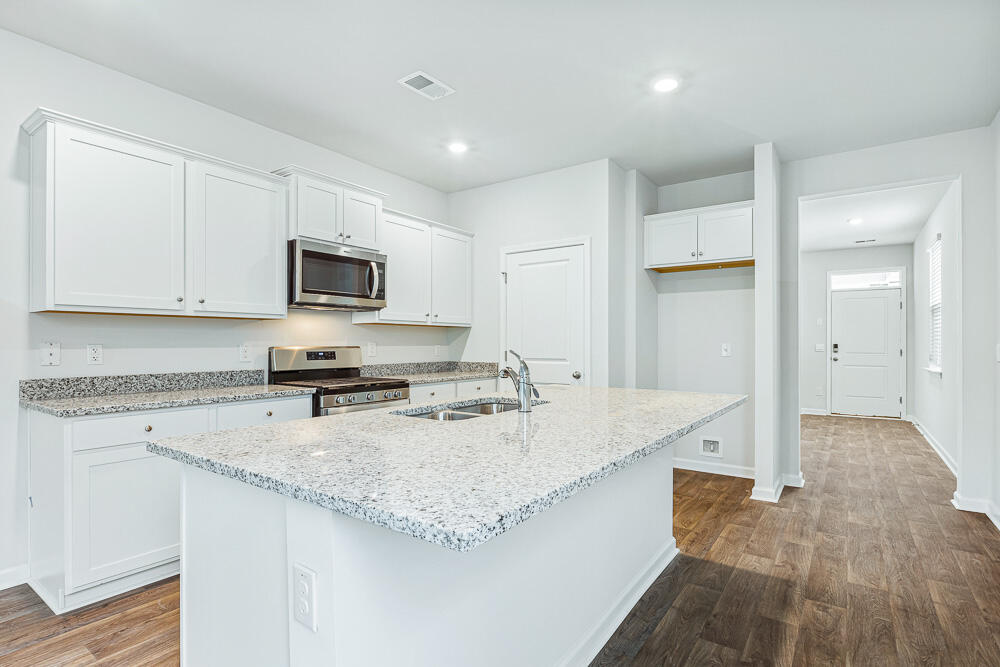 481 Lk Rdg Boulevard Summerville, SC 29486 - Photo 7 of 40 Glenwood E Interior_3