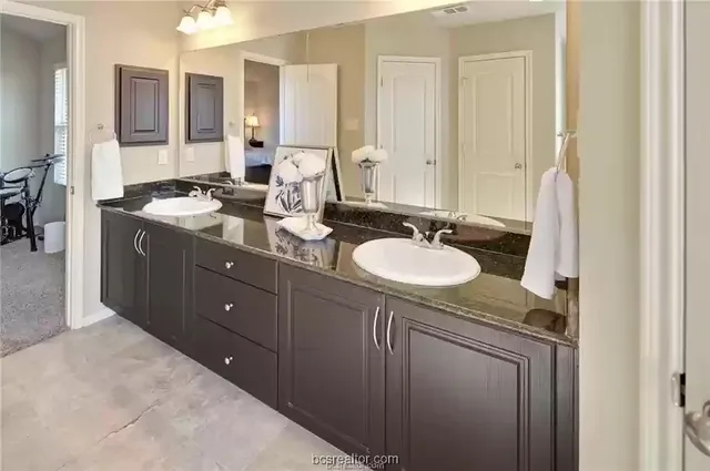 $2,300 | 301 Triumph Court, College Station, TX 77845