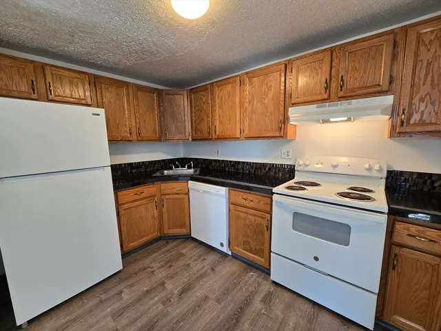 $2,300 | 130 Beach Street, Unit 210, Quincy, MA 02170