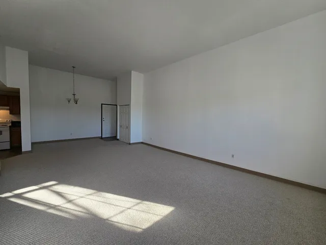 $2,300 | 130 Beach Street, Unit 210, Quincy, MA 02170