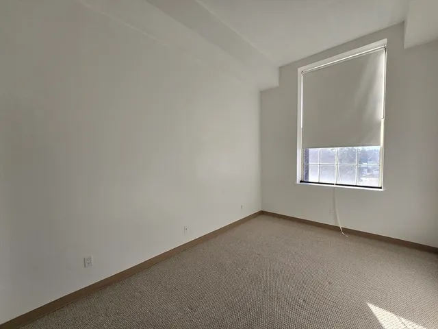 $2,300 | 130 Beach Street, Unit 210, Quincy, MA 02170