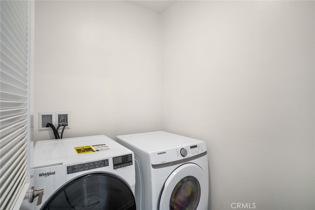 11055 Wander Drive Rancho Cucamonga, CA 91730 - Photo 22 of 28 a utility room with dryer and washer
