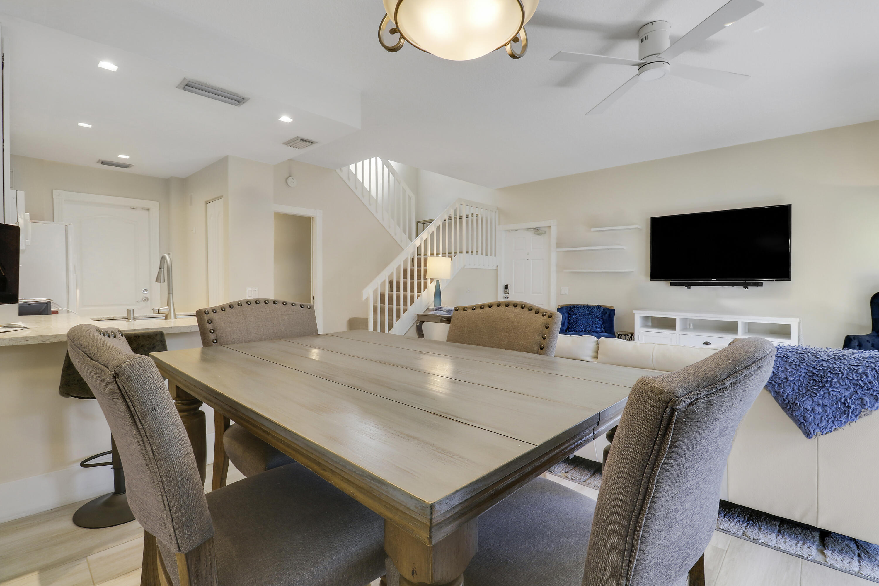 6 Oakleaf Court Tequesta, FL 33469 - Photo 11 of 32 Dining Area