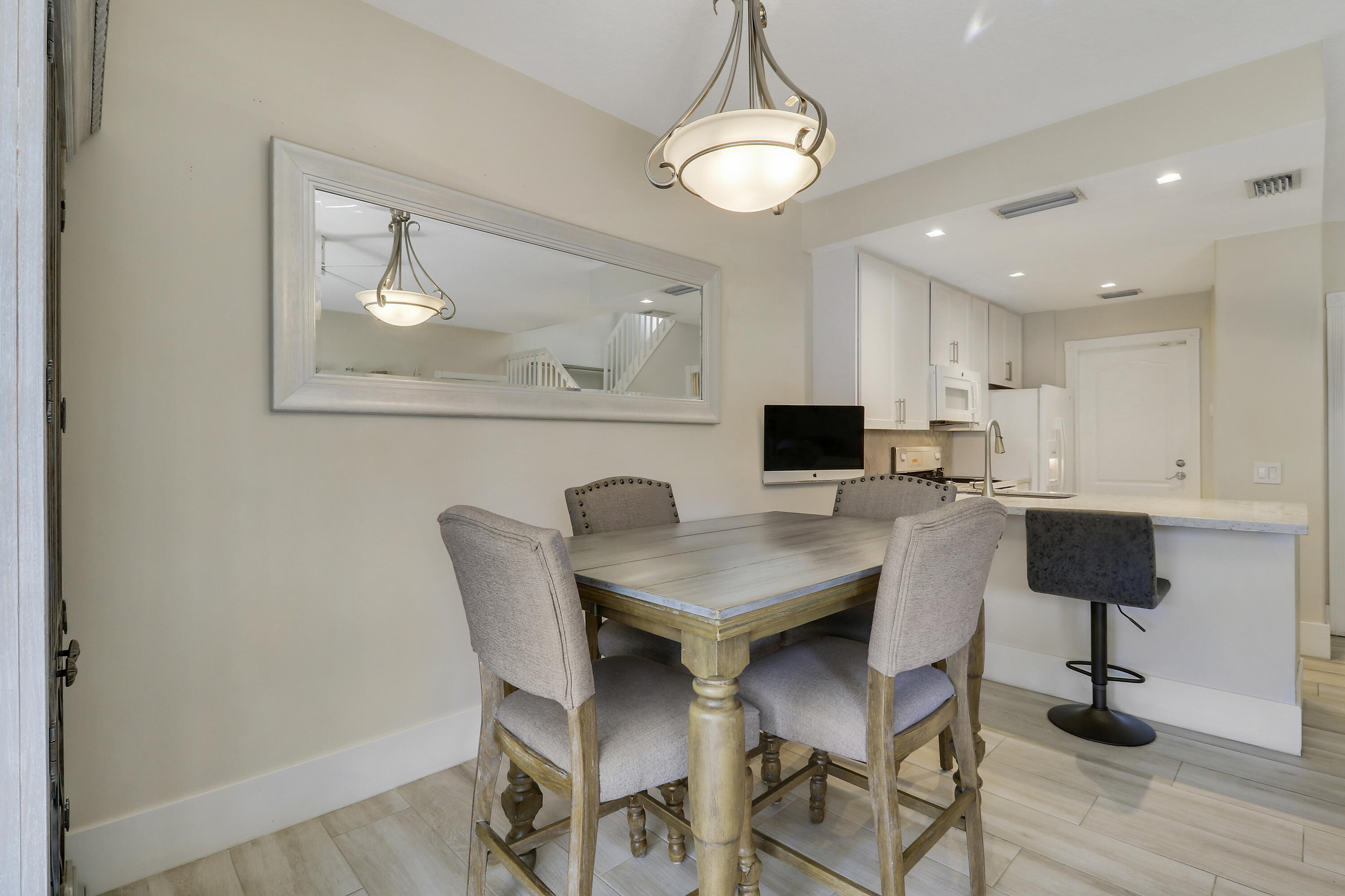 6 Oakleaf Court Tequesta, FL 33469 - Photo 10 of 32 Dining Area