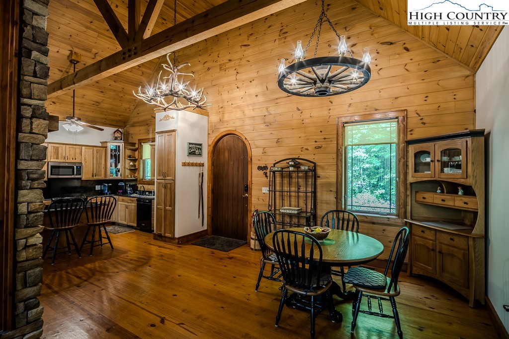 125 Hunters Ridge Place Banner Elk, NC 28604 - Photo 15 of 39 Gallery Image 15