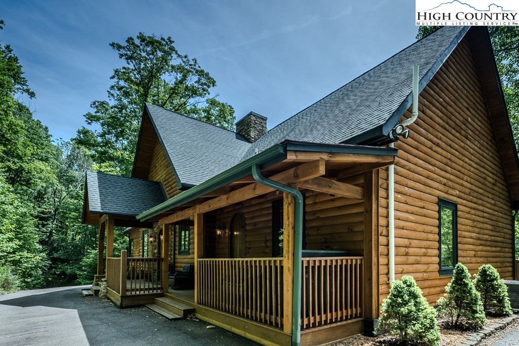 125 Hunters Ridge Place Banner Elk, NC 28604 - Photo 3 of 39 Gallery Image 3