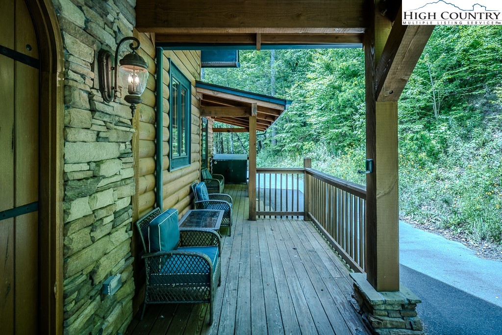 125 Hunters Ridge Place Banner Elk, NC 28604 - Photo 4 of 39 Gallery Image 4