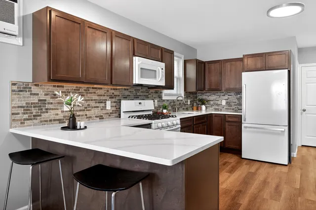 $1,050,000 | 128 West 14th Street, Bayonne, NJ 07002