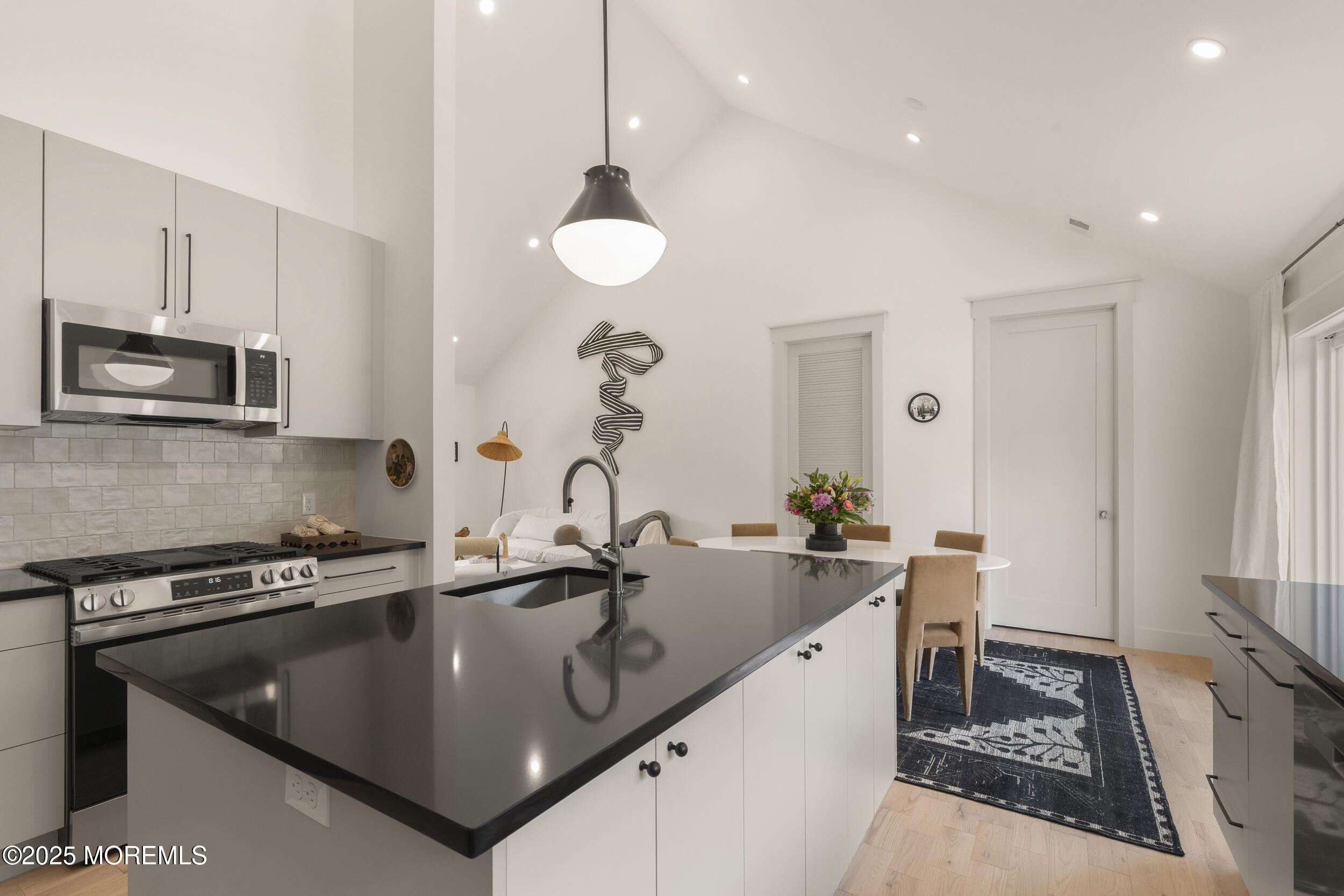 1406 Transit Avenue Jackson, NJ 08527 - Photo 10 of 51 IMG_1346