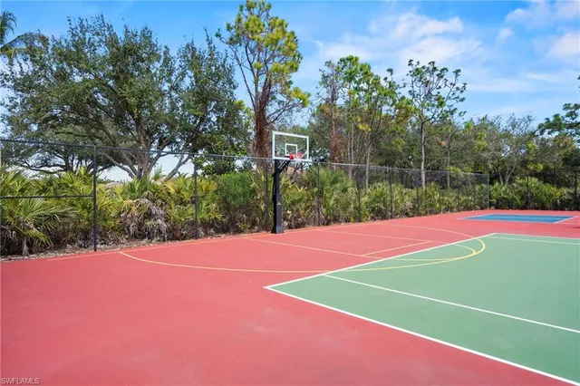 a view of a tennis court