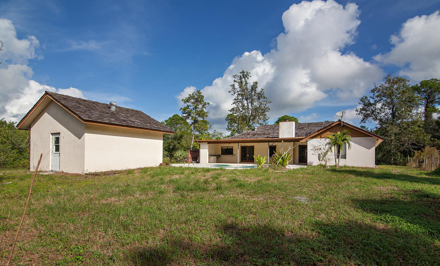 10200 175th Road North Jupiter, FL 33478 - Photo 12 of 32 Rear