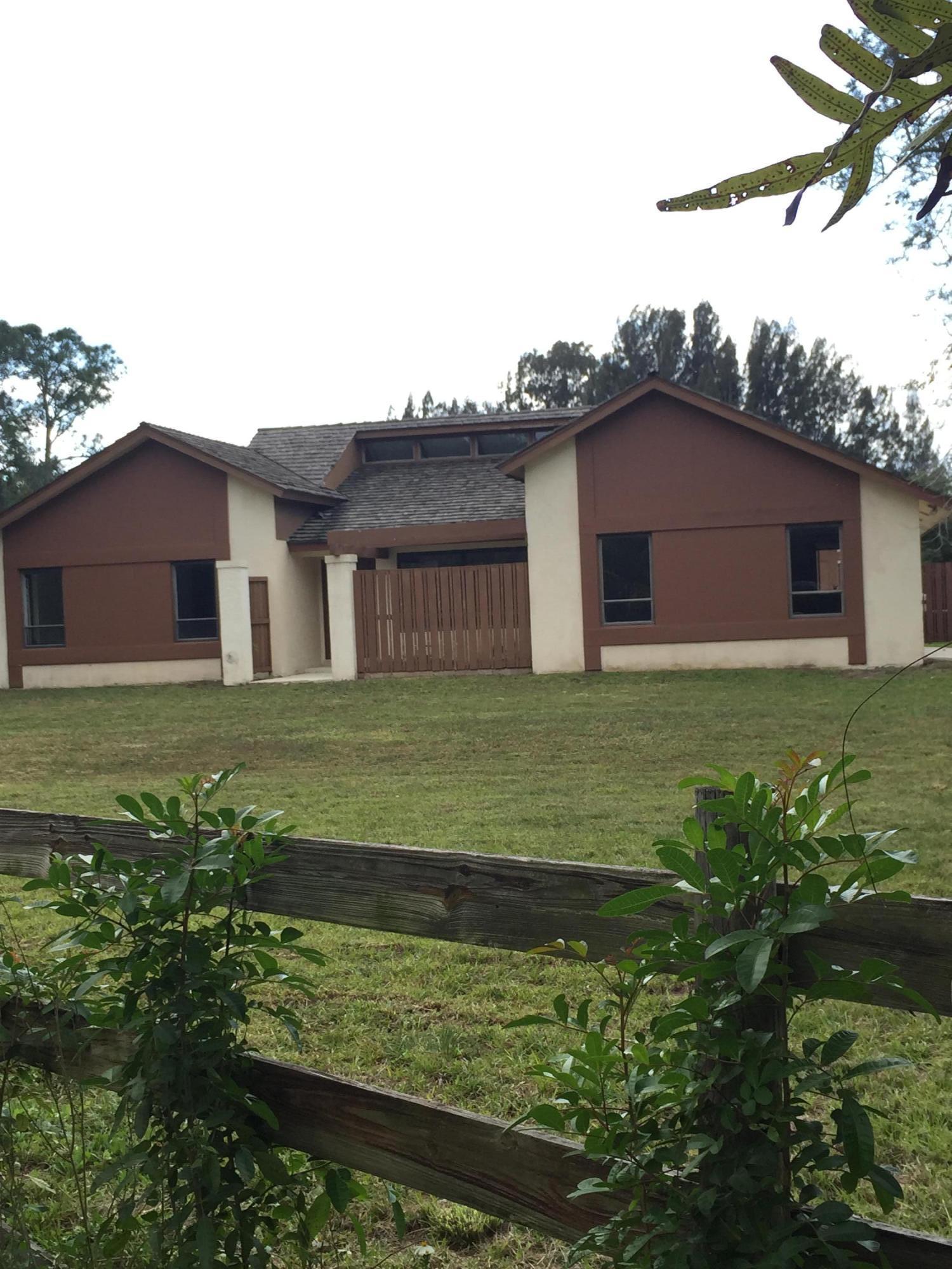 10200 175th Road North Jupiter, FL 33478 - Photo 2 of 32 Front