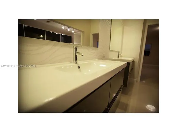 $4,000 | 10730 Northwest 66th Street, Unit 303, Miami, FL 33178