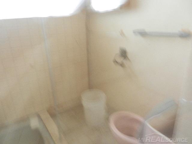 16545 Millar Road Clinton Township, MI 48036 - Photo 30 of 38 50182085-6dd547e7-d6db-4cda-8e70-7616e4424447.JPG
