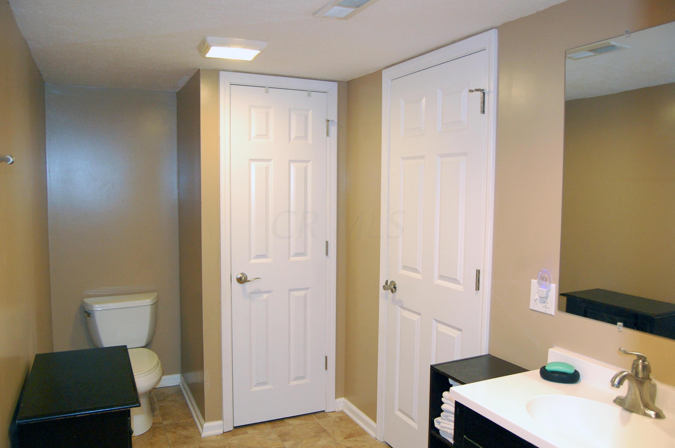 7765 Stanburn Road Columbus, OH 43235 - Photo 21 of 28