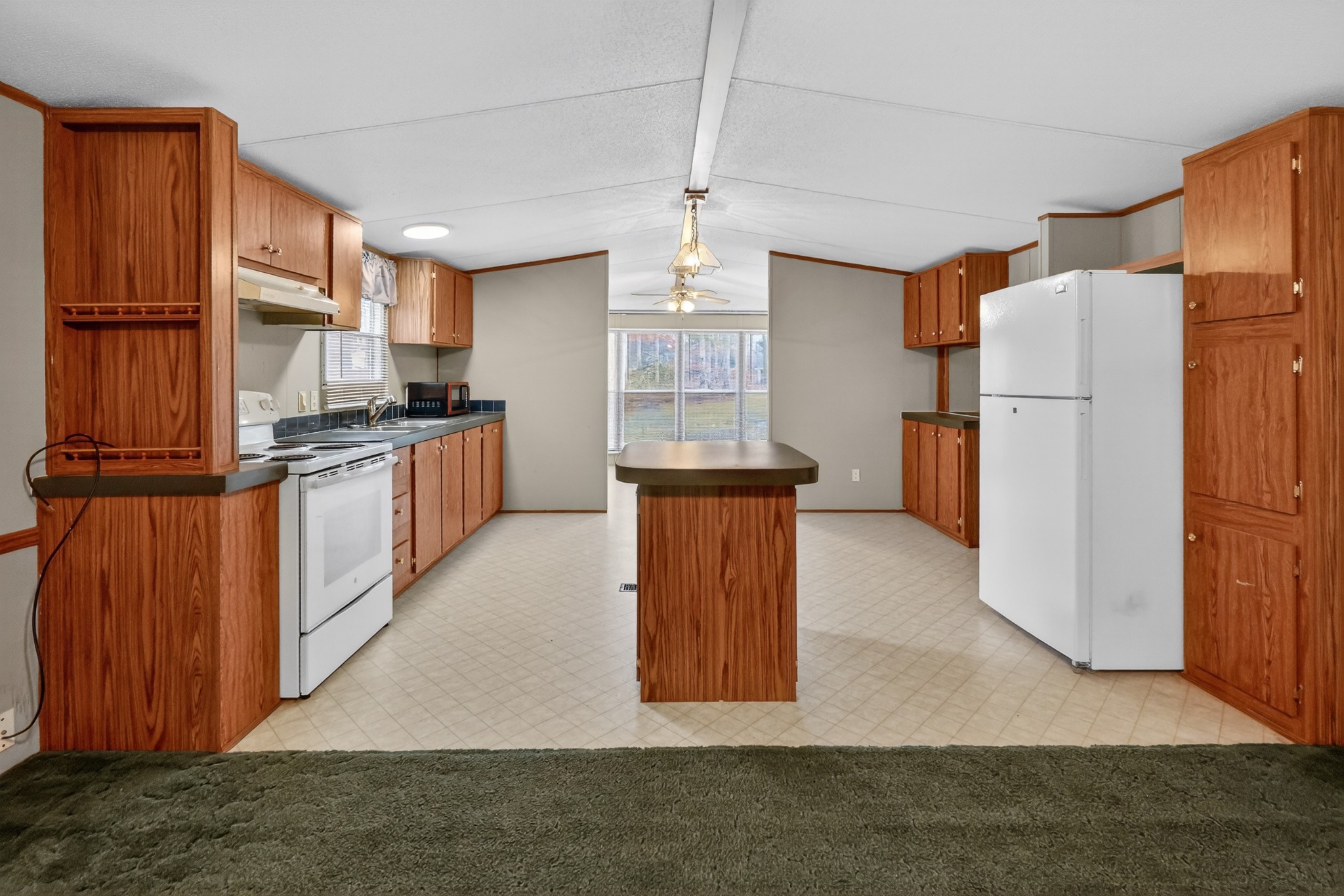 898 Overhead Bridge Road Hampshire, TN 38461 - Photo 3 of 32