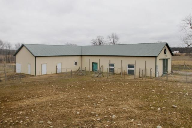 13202 Gilkey Lake Road Delton, MI 49046 - Photo 12 of 20 GL Stalls