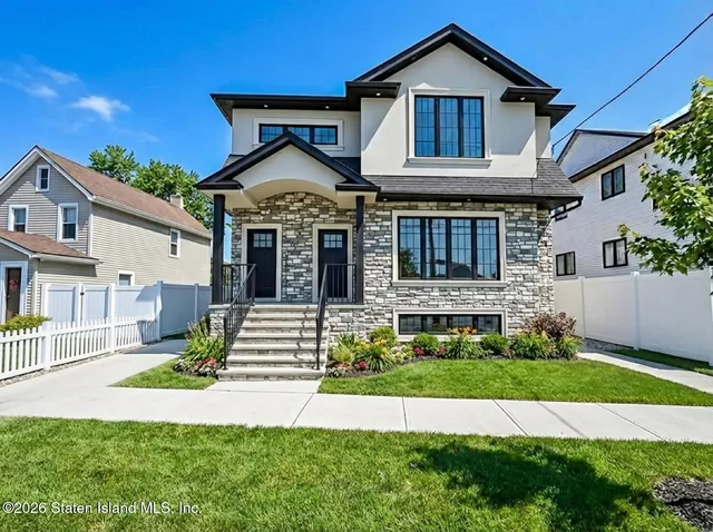 $1,599,999 | 80 Sprague Avenue | Tottenville