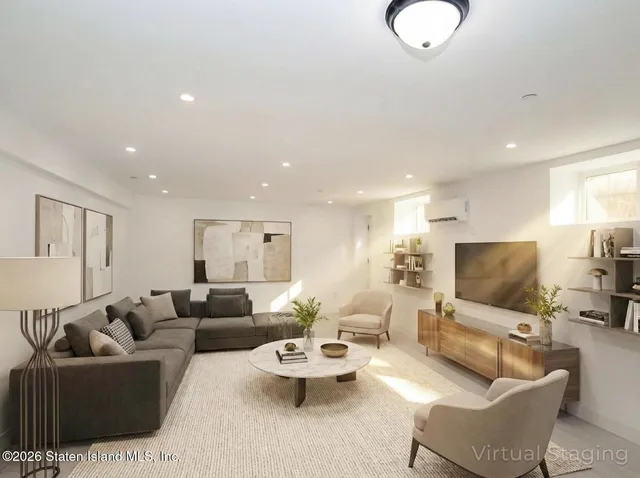 $1,599,999 | 80 Sprague Avenue | Tottenville