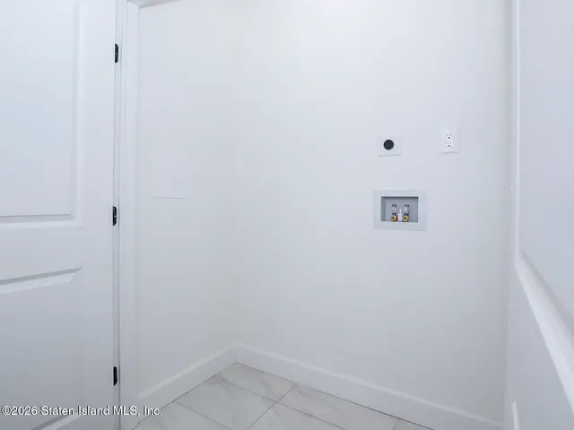 $1,599,999 | 80 Sprague Avenue | Tottenville