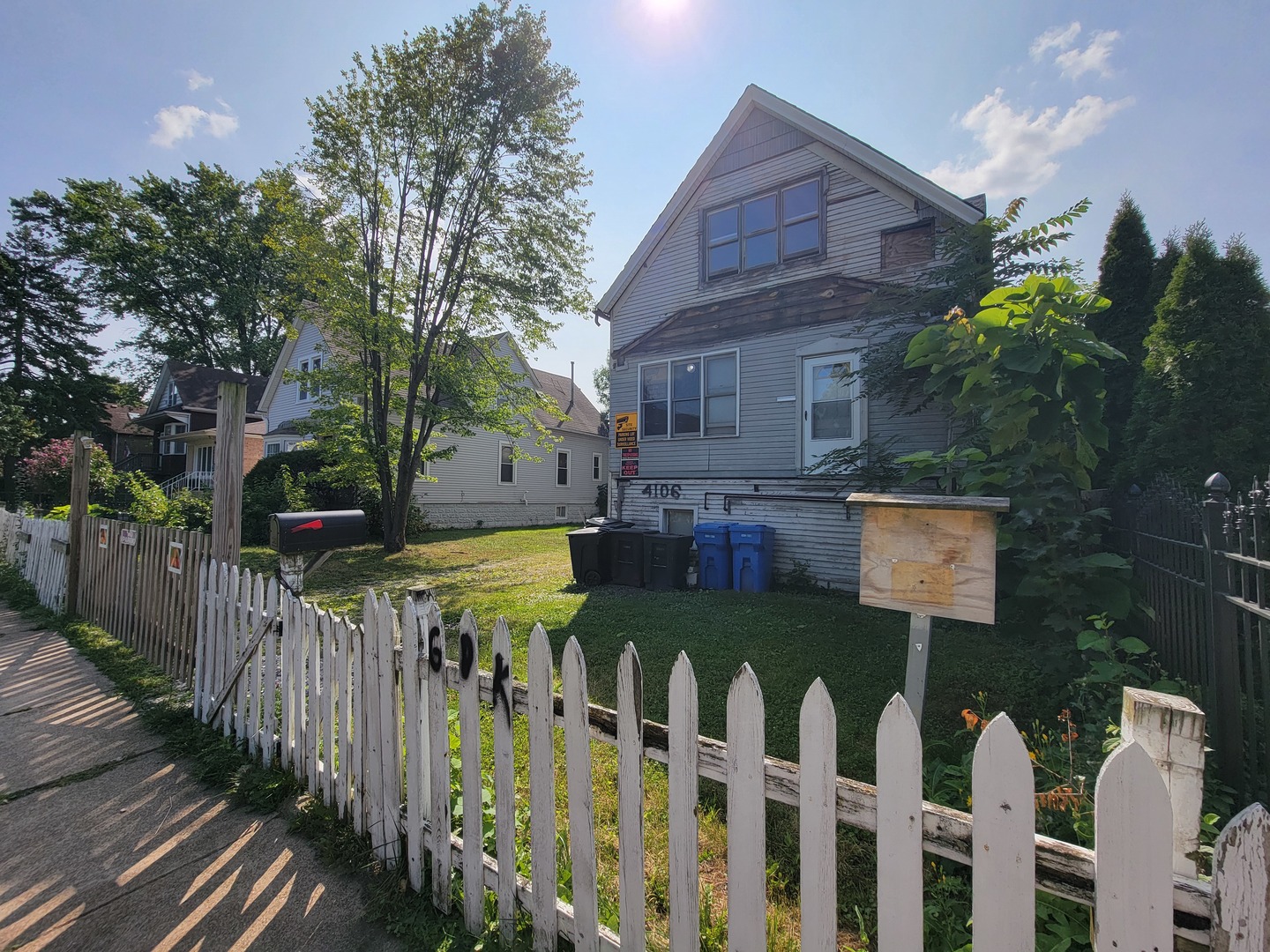 4106 North Mobile Avenue Chicago, IL 60634 - Photo 2 of 7