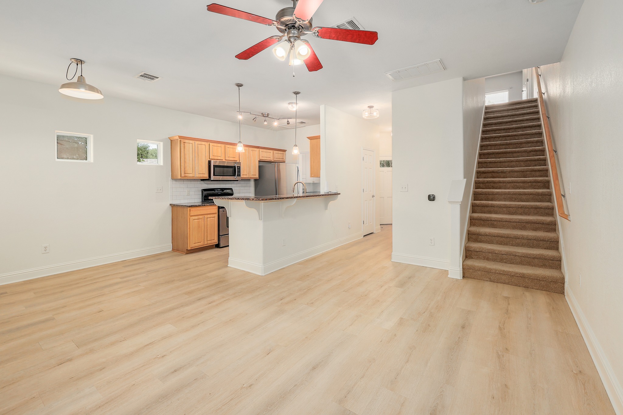 4803 A Pecan Springs Road, Unit B Austin, TX 78723 - Photo 5 of 27