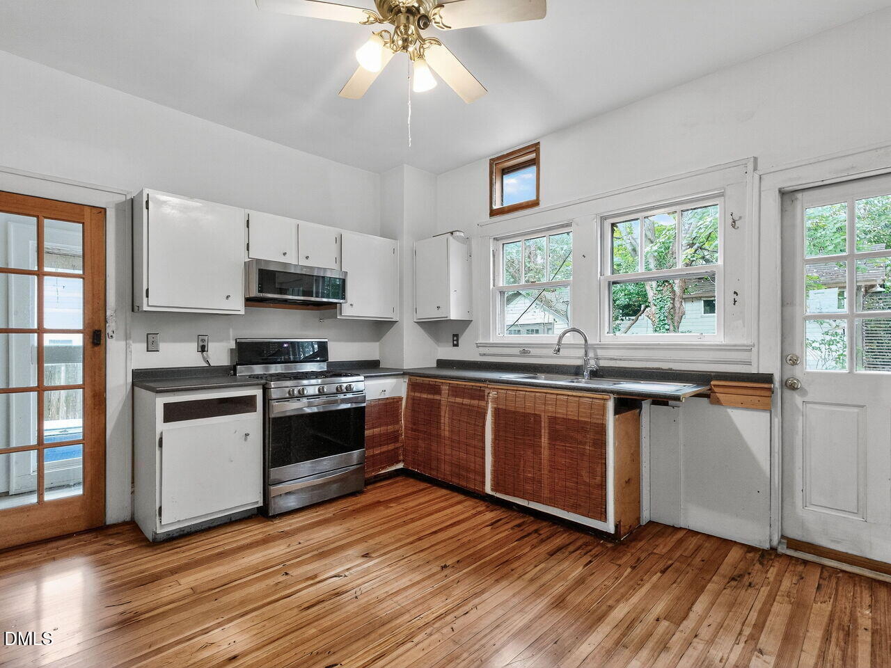 110 Hudson Street Raleigh, NC 27608 - Photo 12 of 27 012-1280x960-photo
