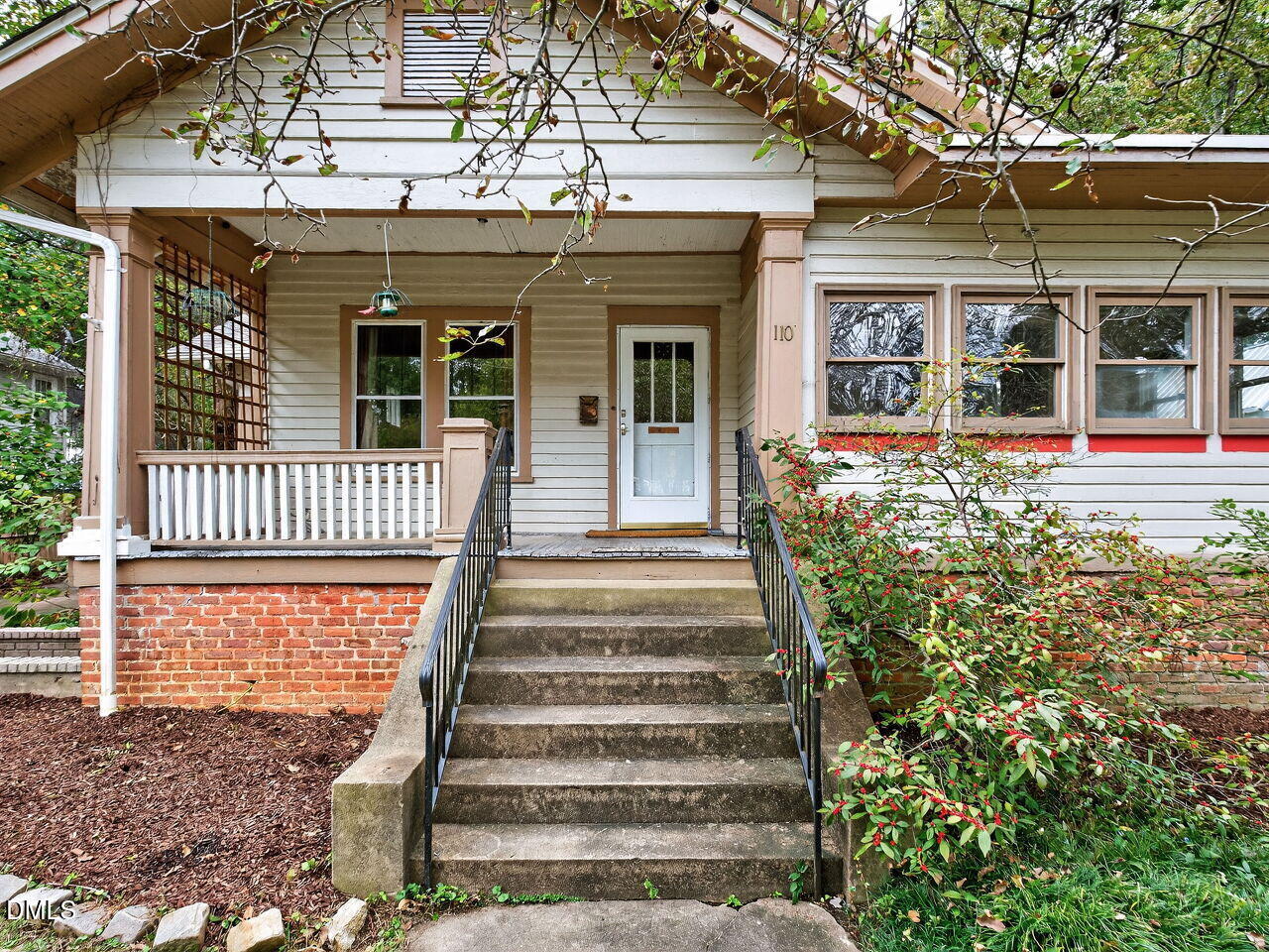 110 Hudson Street Raleigh, NC 27608 - Photo 4 of 27 004-1280x960-photo