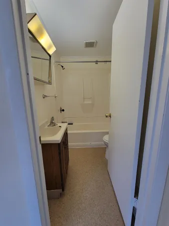 $1,250,000 | 5-9 Merchant Street, North Walpole, NH 03609